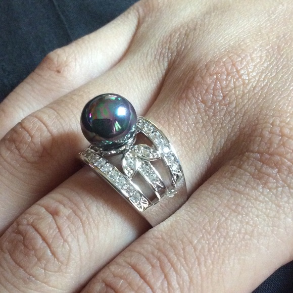 Sterling Silver Rainbow Black Pearl Ring - Picture 7 of 12